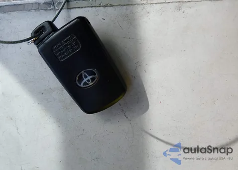 2017 Toyota Rav4 Xle из США, поврежденный, VIN 2T3RFREVXHW666112